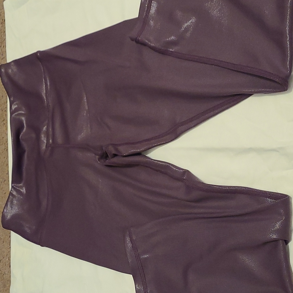 Zyia plum metallics NWT 6/8
